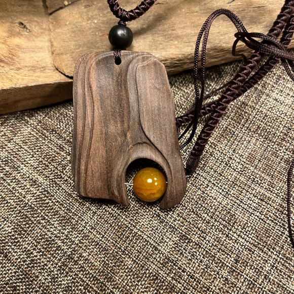 5208-HTT Handmade Sandalwood Natural Stone Pendant Necklace Long Adjustable New - Picture 7 of 10